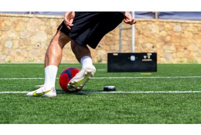 Cómo conseguir pies más rápidos: desbloqueando velocidad y agilidad en el campo de fútbol con A-Champs